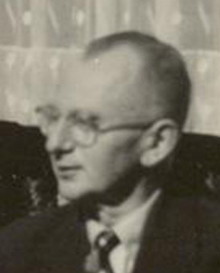 Herbert Enge leitet die Schule danach kommissarisch.